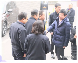 市政協(xié)副主席、住建局黨組書(shū)記、局長(zhǎng)侯津琪到益和熱力公司走訪慰問(wèn)一線職工
